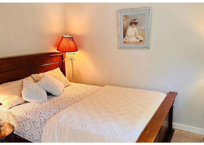 The Stays - Private Cozy 1 Bhr Apt On Main Floor